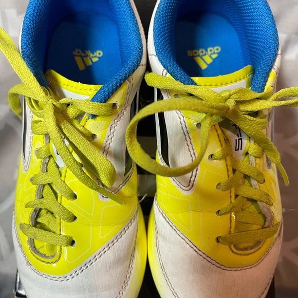 Kids Soccer Shoes - Picture 4 of 6